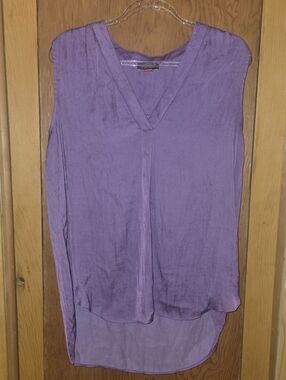 Vince camuto medium high low silky mauveish purple color tunic top